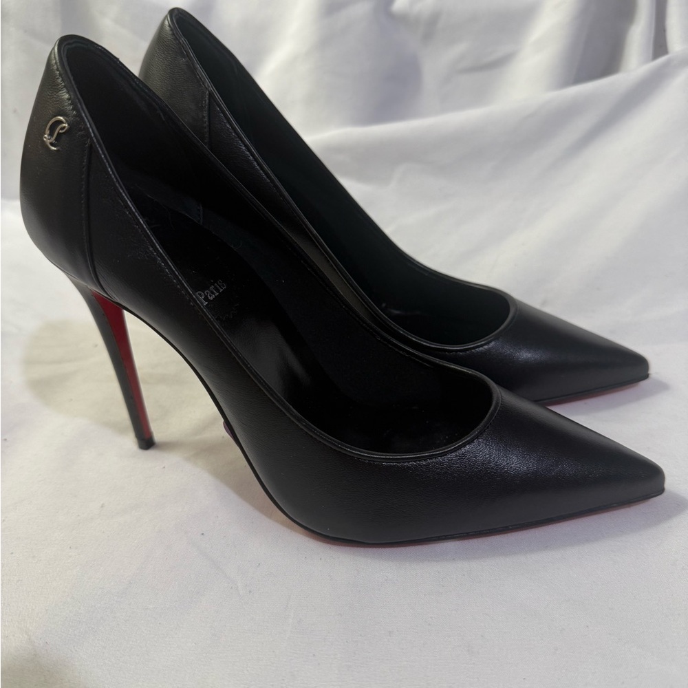 Christian Louboutin Kate
100 mm Pumps Lamb nappa leather Black WSize 5.5 EU 35.5 - Picture 4 of 9